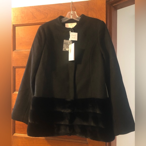 NWT Gal Meets Glam Black Coat with Fur Detail - Picture 2 of 2